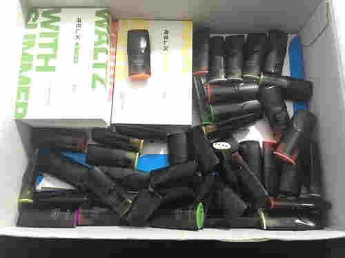 標志是個加號的電子煙