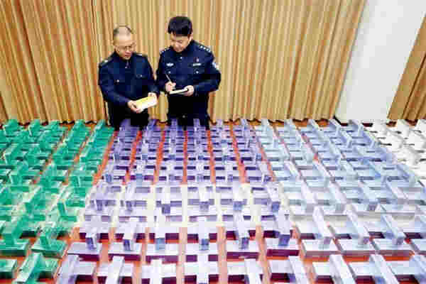 嚴監管時代來臨，電子煙“通配”大戰走向何方？