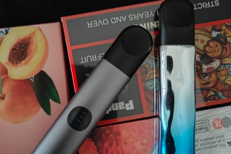 悅刻青羽怎么看充沒充滿電？