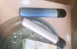 悅刻四代怎么拆開？