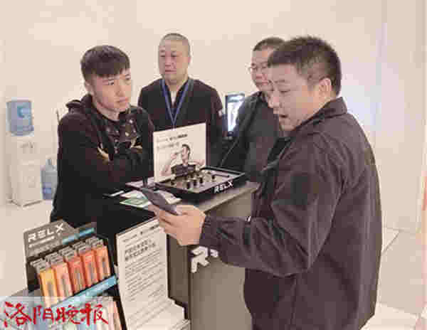 記者調查：購物網站下架電子煙 到店購買要驗證年齡