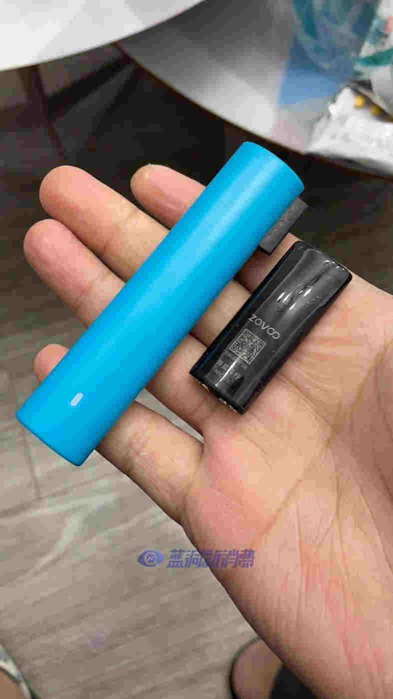 用戶投訴造霧主ZOVOO煙彈出現不明雜質（附圖+視頻） 