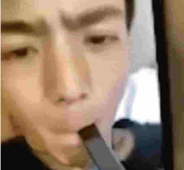 丁真吸煙視頻曝光動作熟練，公司回應惹爭議：電子煙不是煙 