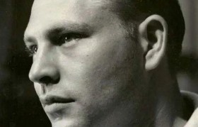 電子霧化器和香煙尼古丁(電子煙霧化器和香煙哪個危害大)